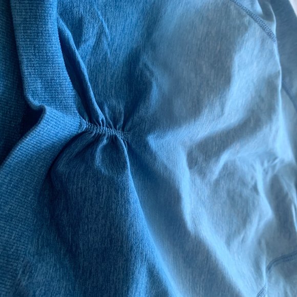 Gymshark Adapt Ombre CROP TOP- XS - Picture 3 of 4